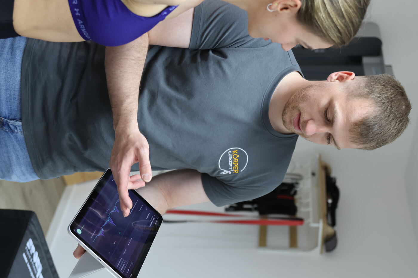 Persönliche Auswertung der Messdaten im Gespräch mit einer Patientin